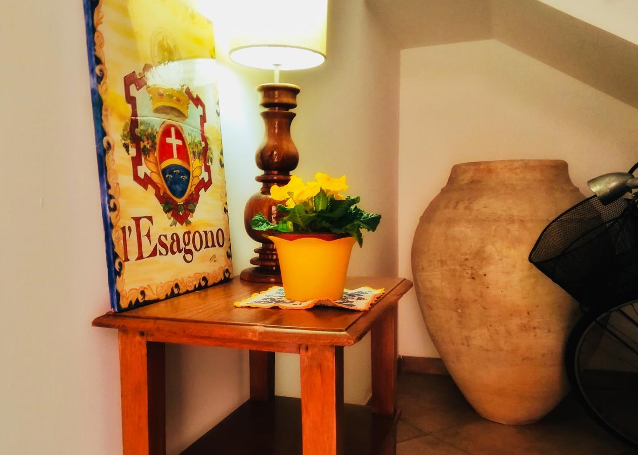 فندق Esagono Monello أفولا المظهر الخارجي الصورة